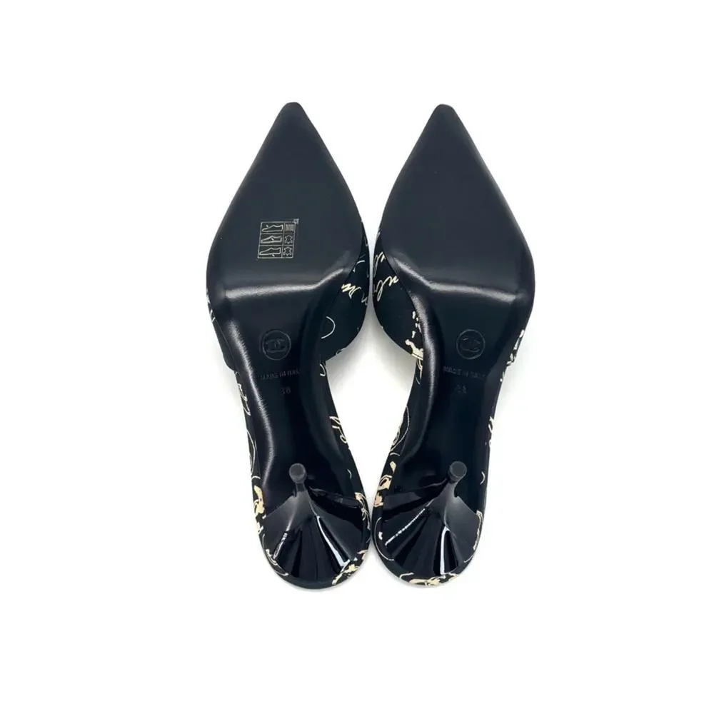 Vintage Chanel 2006 Cruise Script CC Logo Pointed Toe Kitten Heel Mules 38